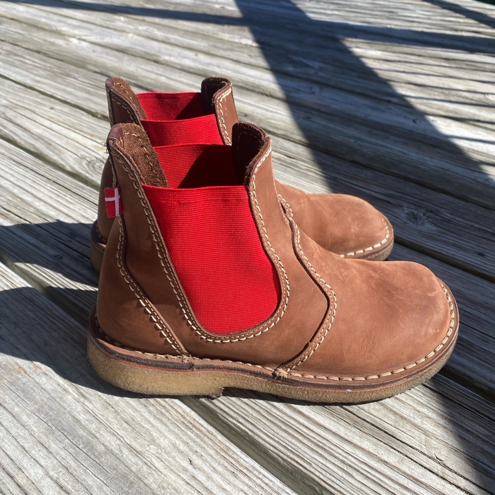 Brown Leather Chelsea Ankle Boots with Red Elastic Panels
